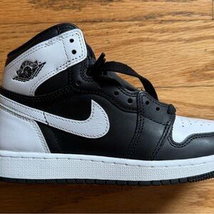 Jordan 1 Retro - Black and White High-Top Sneakers 4.5Y